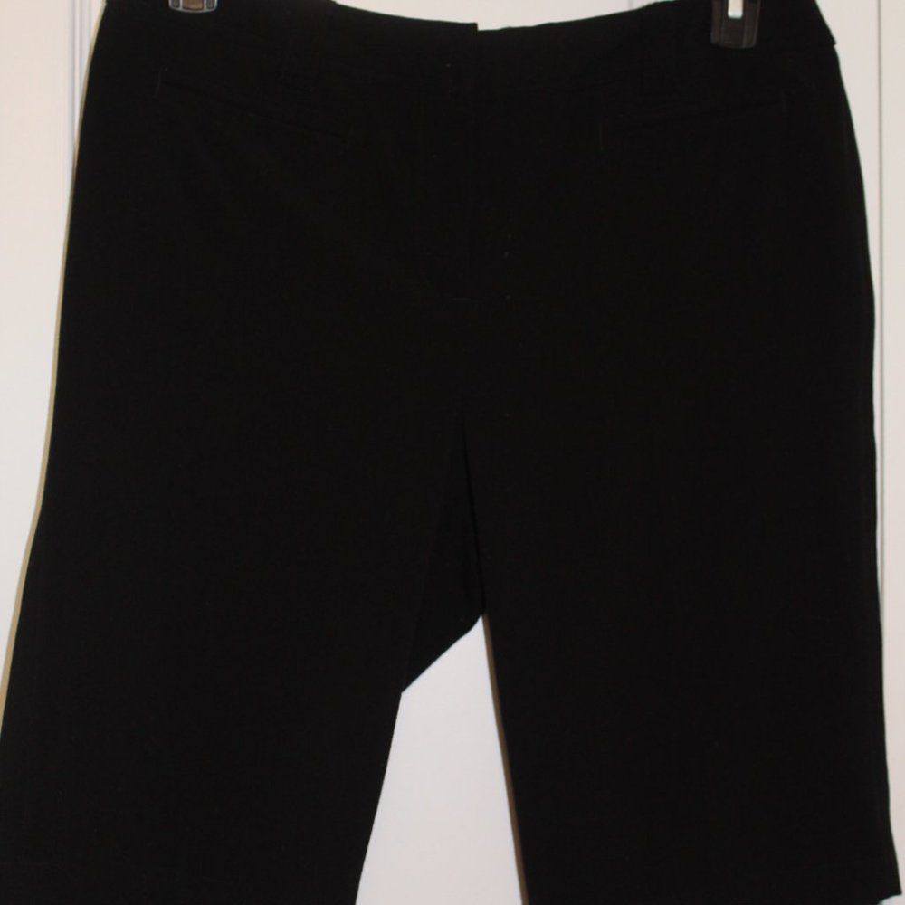 Casual Black Bermuda Short - Picture 2 of 3